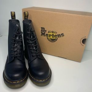 Dr.Martens Combat Boots